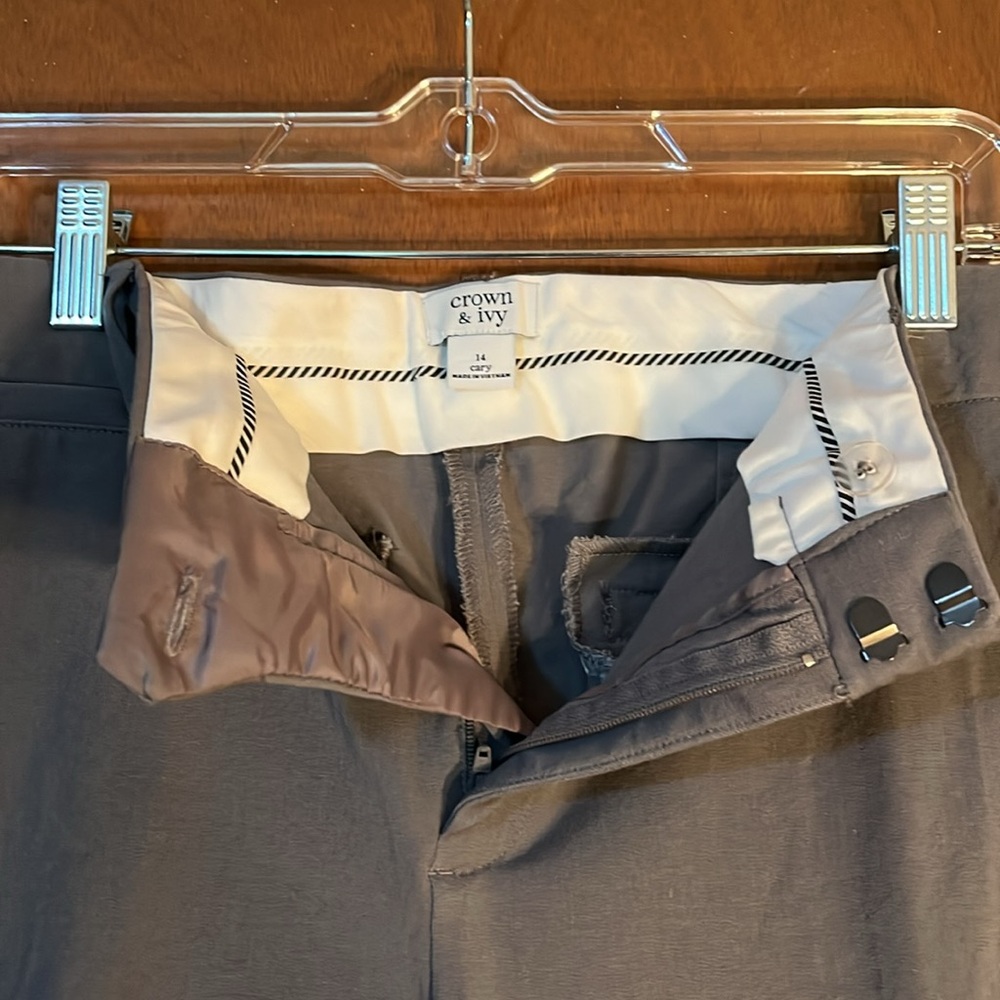 NWOT Grey ladies Crown and Ivy Cary ankle length dress pants with stretch - Picture 2 of 9
